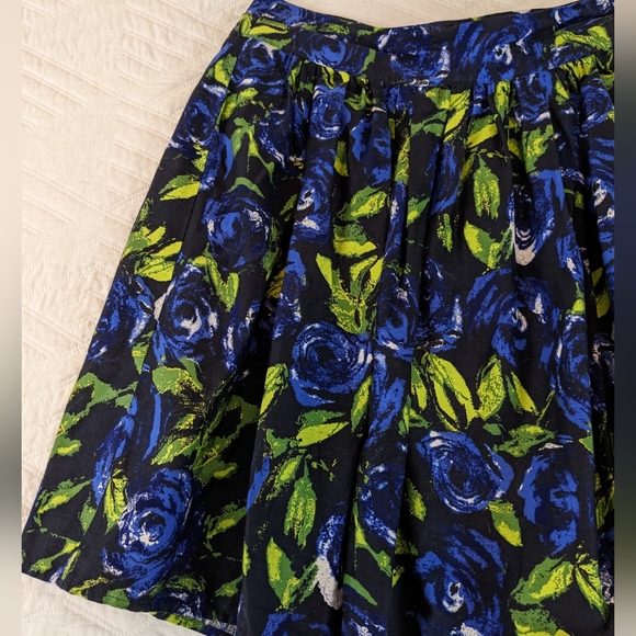 Ann Taylor LOFT Floral Pleated Skirt Women's 4 - Picture 7 of 8